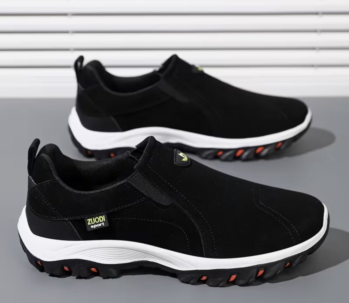 Chaussures de basses et résistantes pour hommes