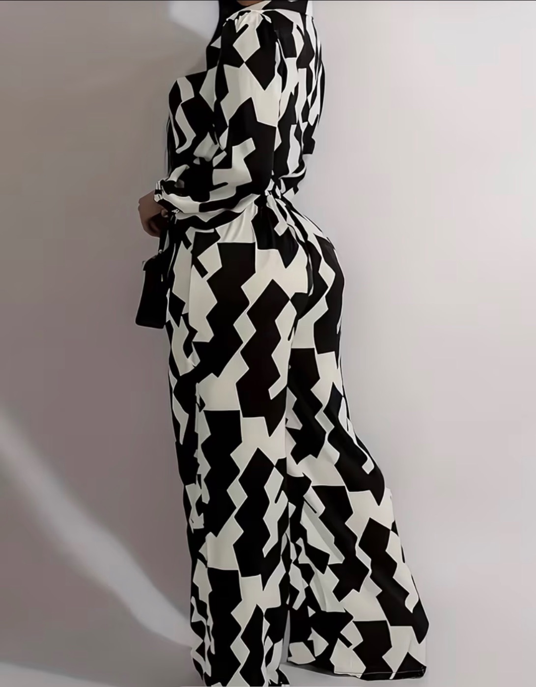 Combinaison élégante et tendance pour femme, pour le printemps et l'automne