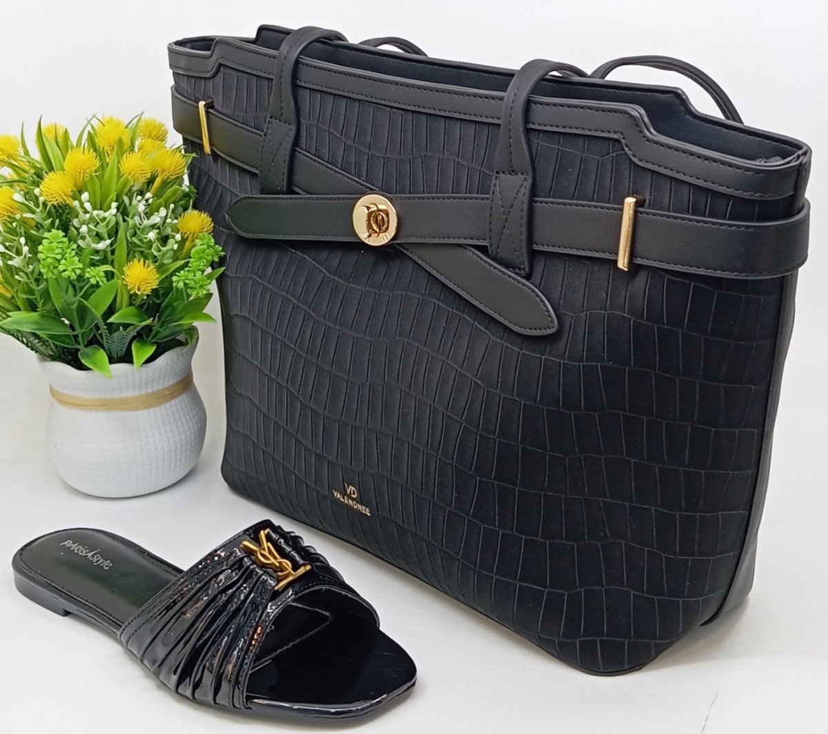 Ensemble Sac & Sandales Femme – Élégance & Raffinement