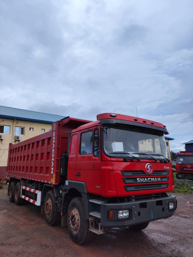 🚛 CAMION BENNE SHACMAN À VENDRE – PUISSANCE, ROBUSTESSE ET FIABILITÉ Vous recherchez un camion benne solide pour vos travaux de chantier, de mine ou de transport de matériaux ? Le SHACMAN est le choix idéal !